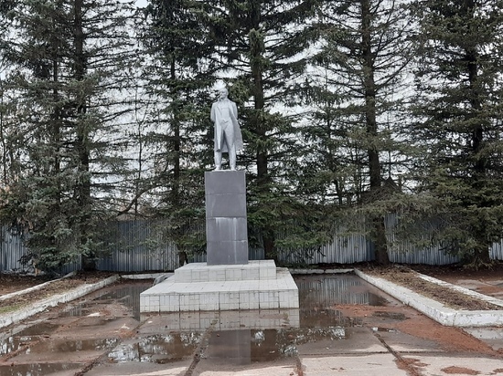 В районе Тверской области восстановили Ленина, поврежденного вандалами В районе Тверской области восстановили Ленина, поврежденного вандалами
