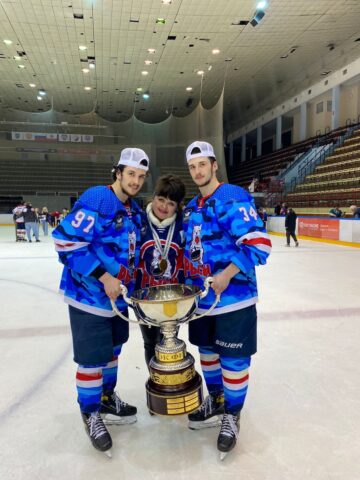 Тверские хоккеисты из команды "Красноярские рыси" выиграли Кубок Федерации Тверские хоккеисты из команды "Красноярские рыси" выиграли Кубок Федерации