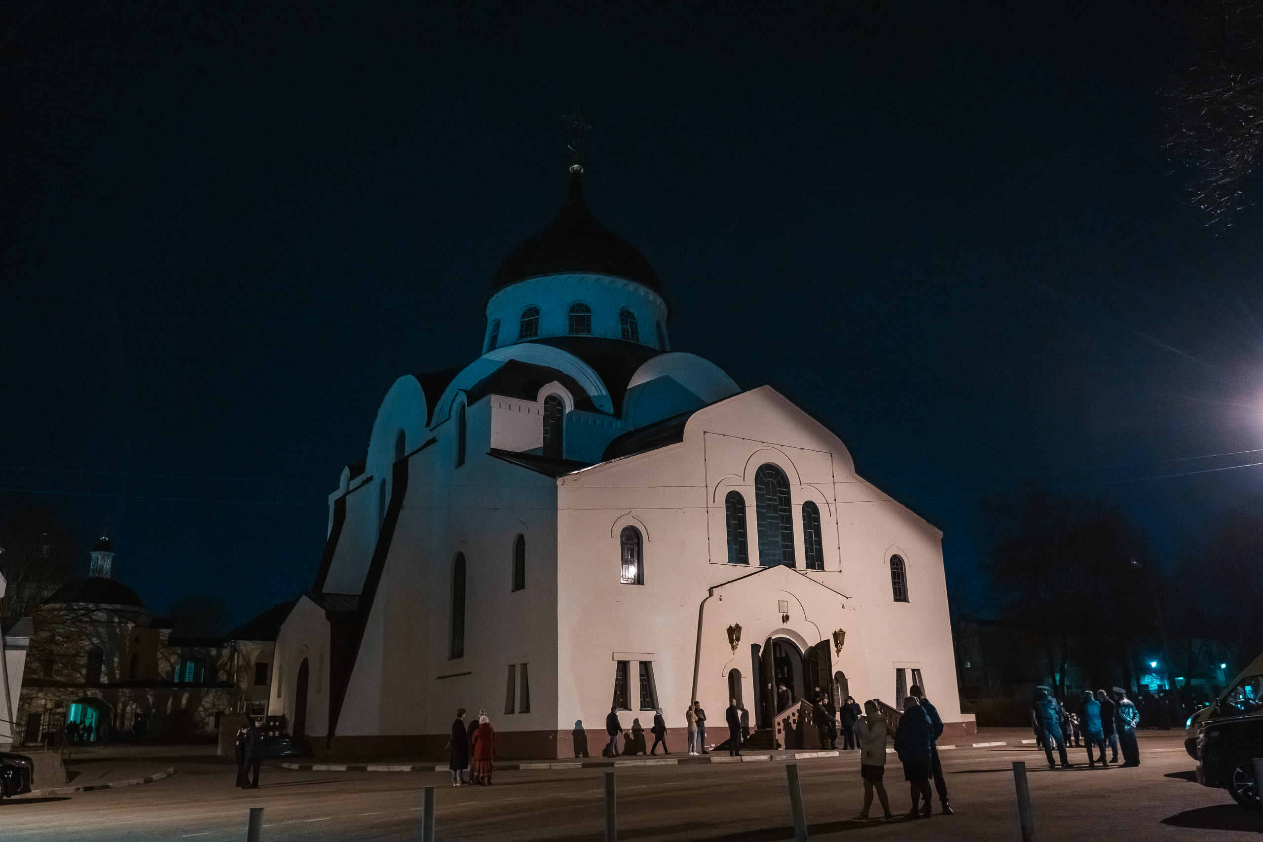 В храмах Тверской области прошли праздничные пасхальные богослужения