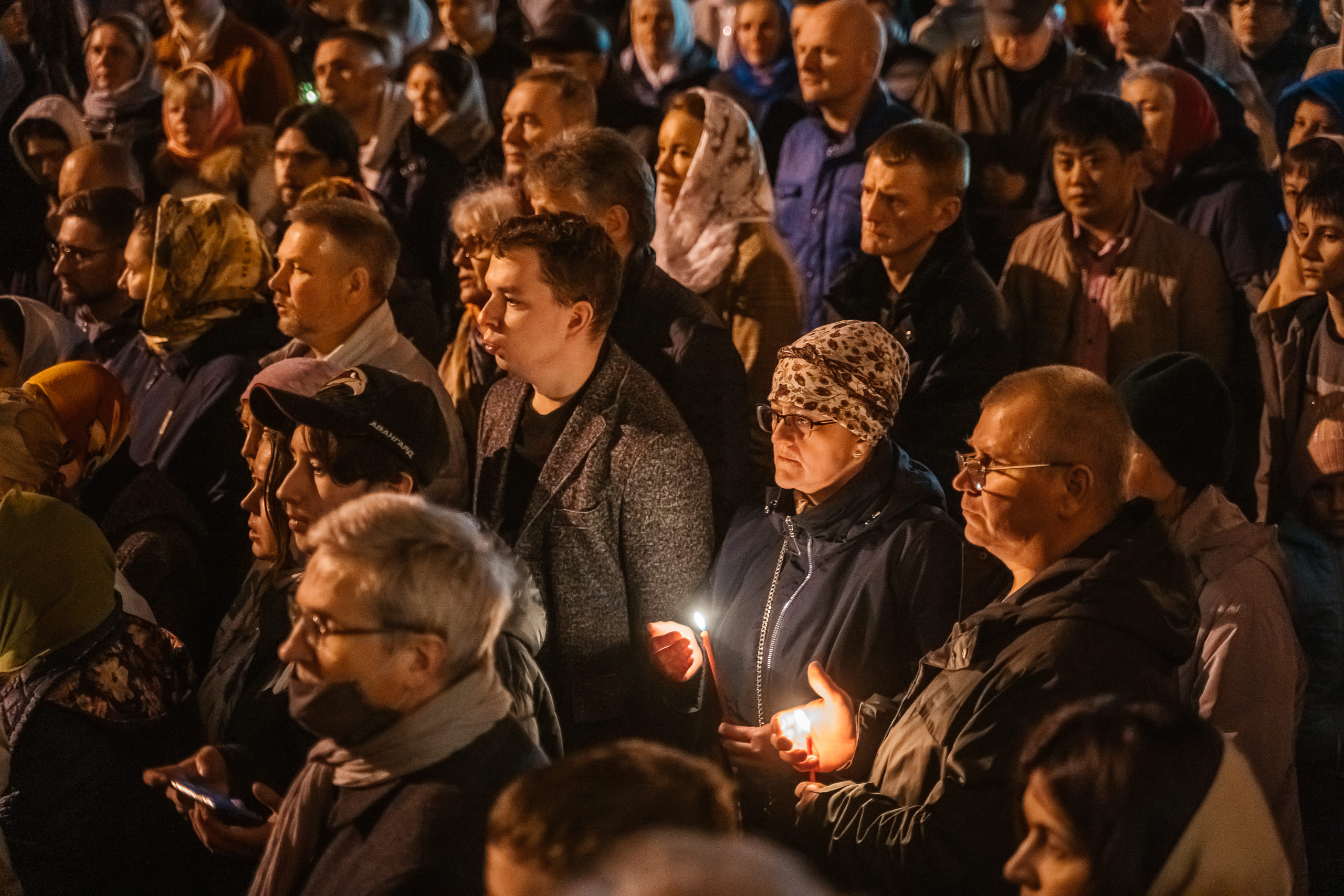 В храмах Тверской области прошли праздничные пасхальные богослужения