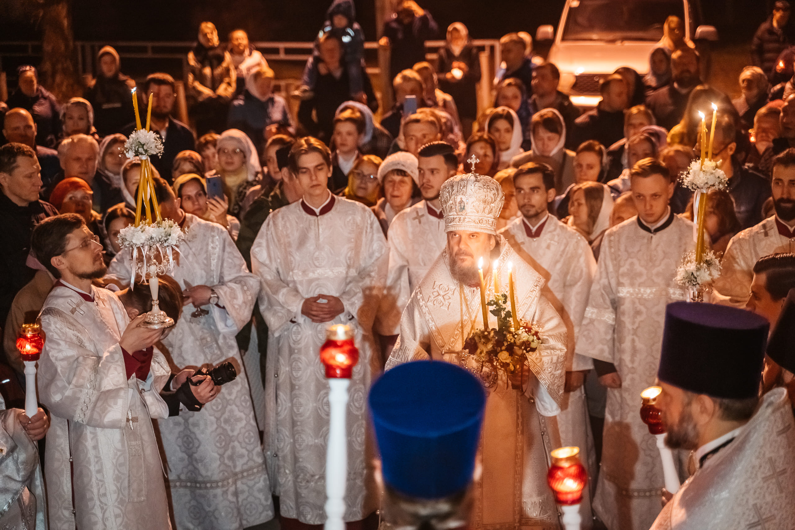 В храмах Тверской области прошли праздничные пасхальные богослужения