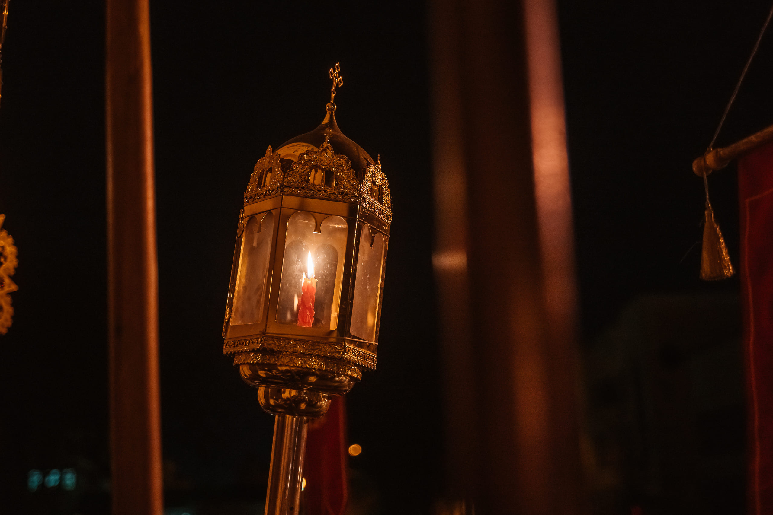 В храмах Тверской области прошли праздничные пасхальные богослужения