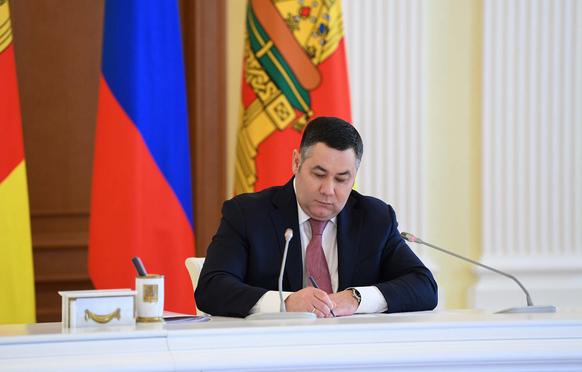 Фонд «Петербургская политика» включил в мониторинг за март решения губернатора Игоря Рудени о поддержке региональной экономики