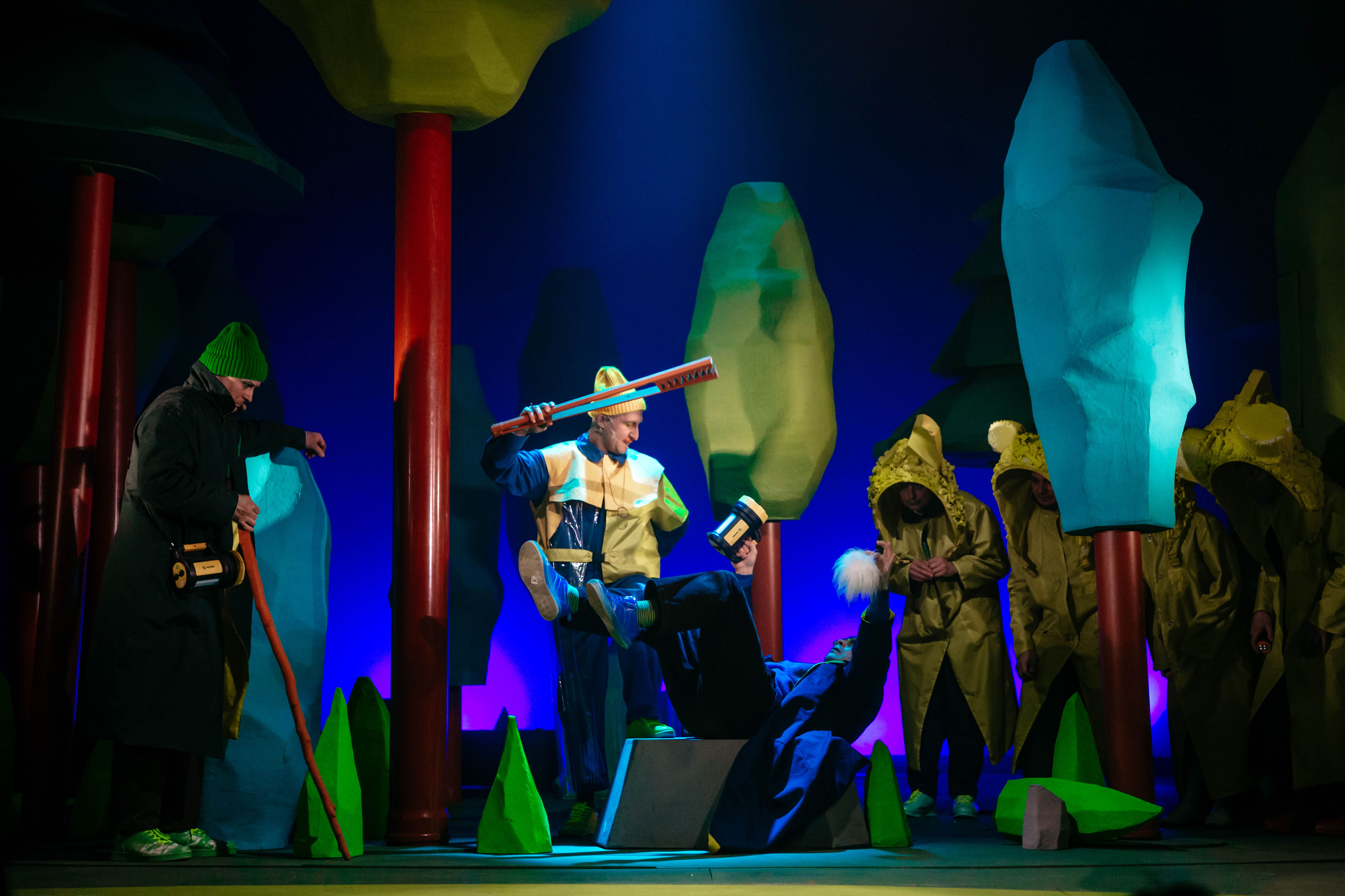 Пушистый злодей и запутанная история: В ТЮЗе представили по-настоящему "Зверский детектив"