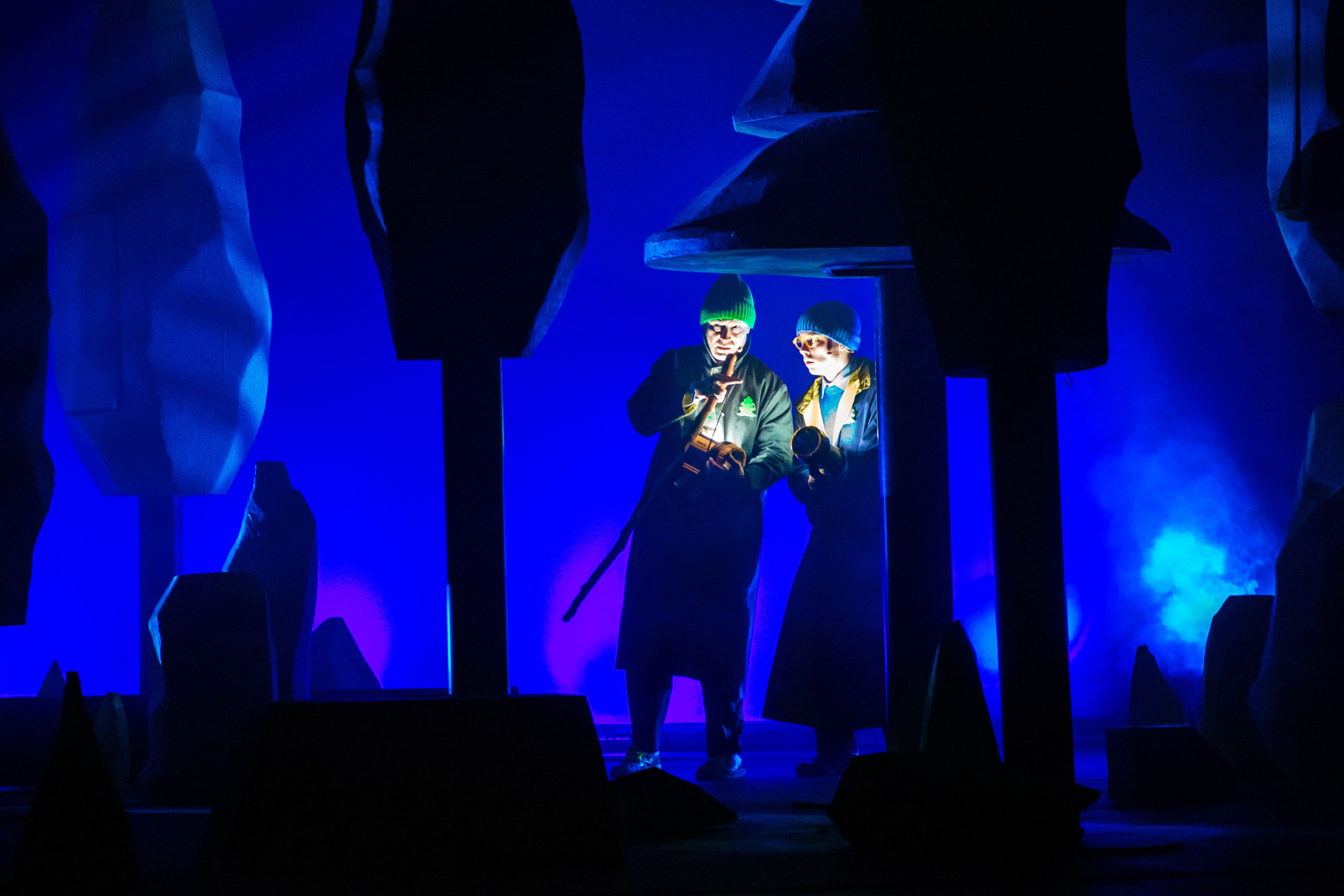 Пушистый злодей и запутанная история: В ТЮЗе представили по-настоящему "Зверский детектив"