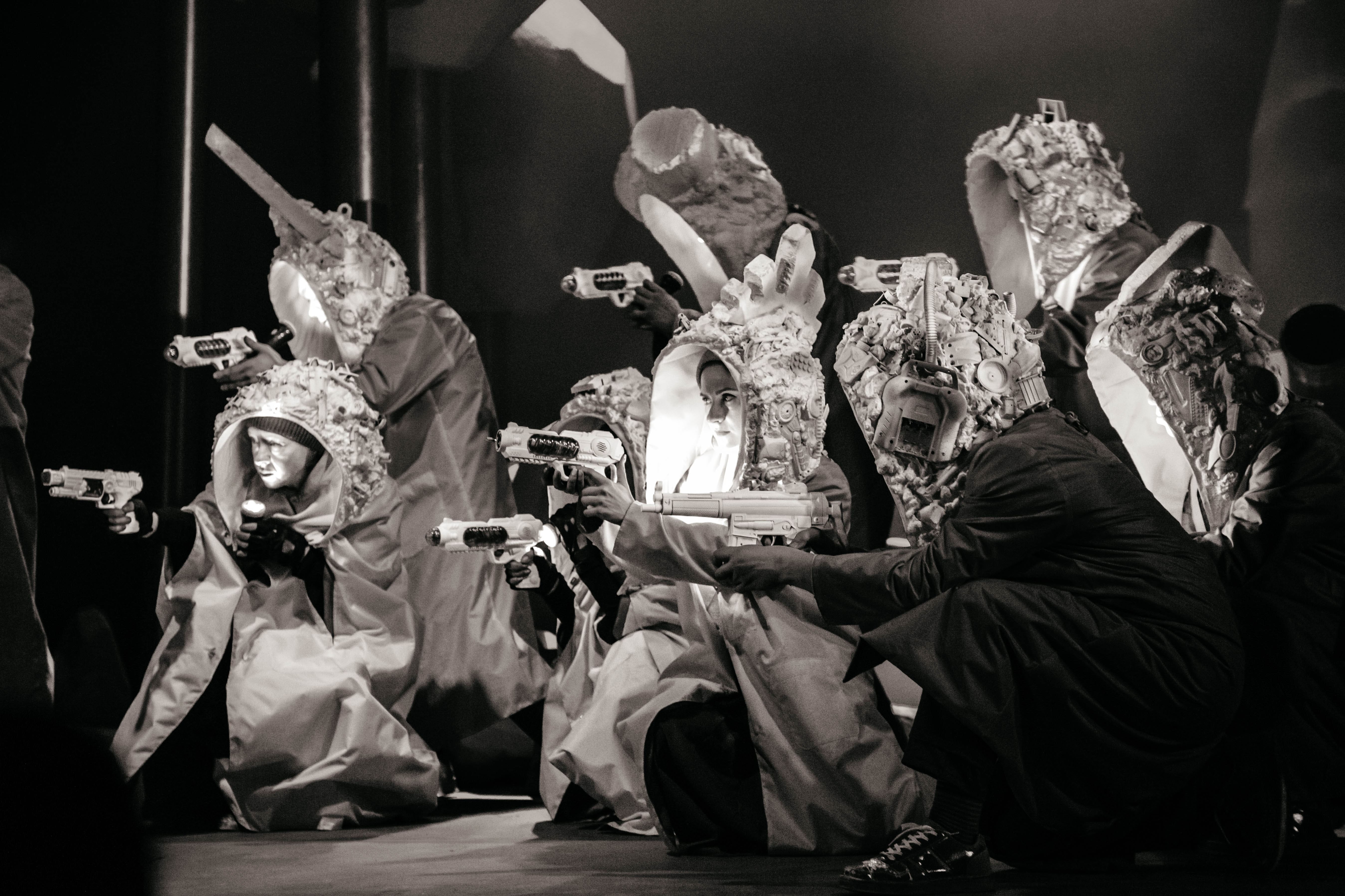 Пушистый злодей и запутанная история: В ТЮЗе представили по-настоящему "Зверский детектив"