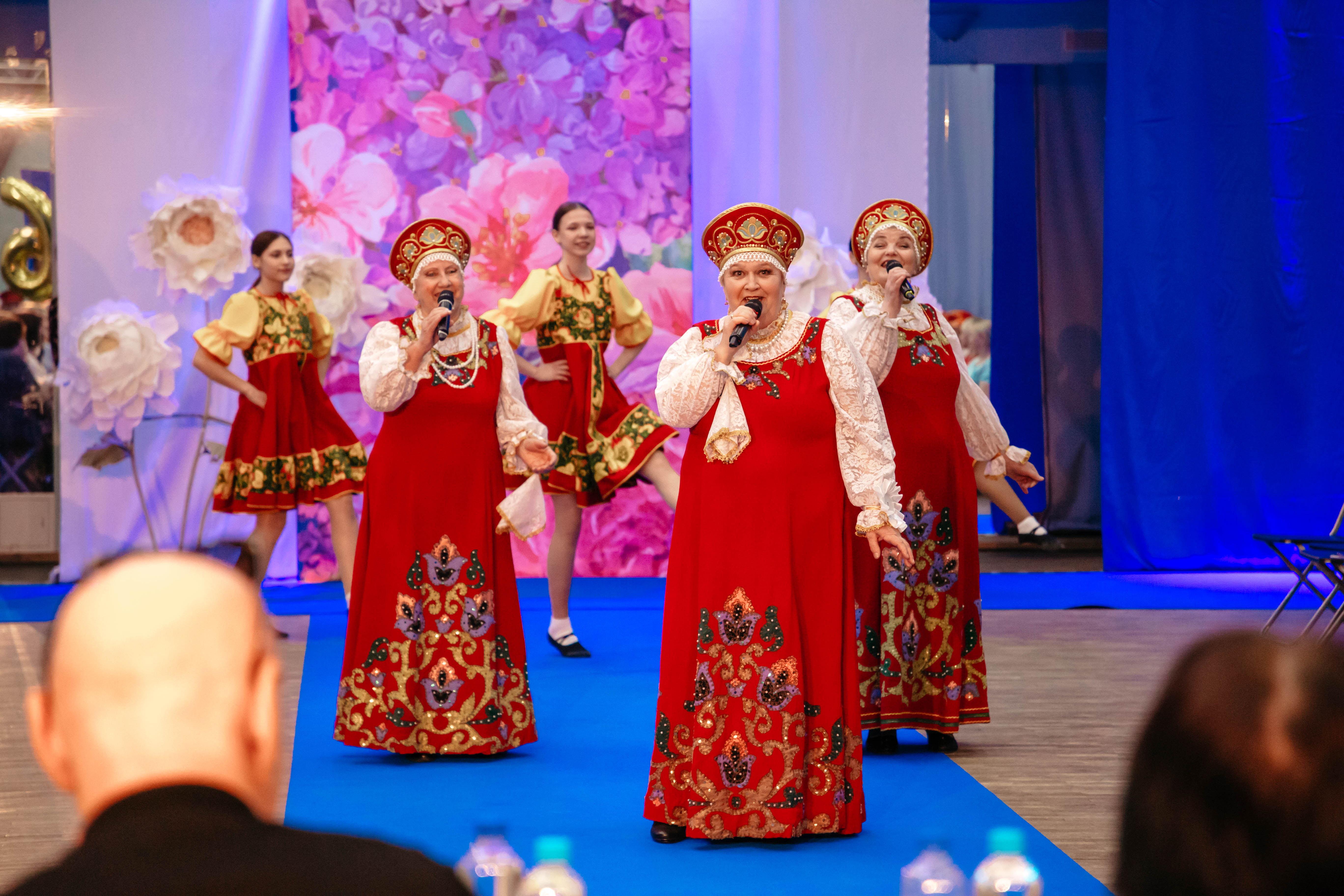 В Твери очаровательные участницы фестиваля «#Супербабушка – 2022» удивляли выпечкой и молодежным сленгом В Твери очаровательные участницы фестиваля «#Супербабушка – 2022» удивляли выпечкой и молодежным сленгом