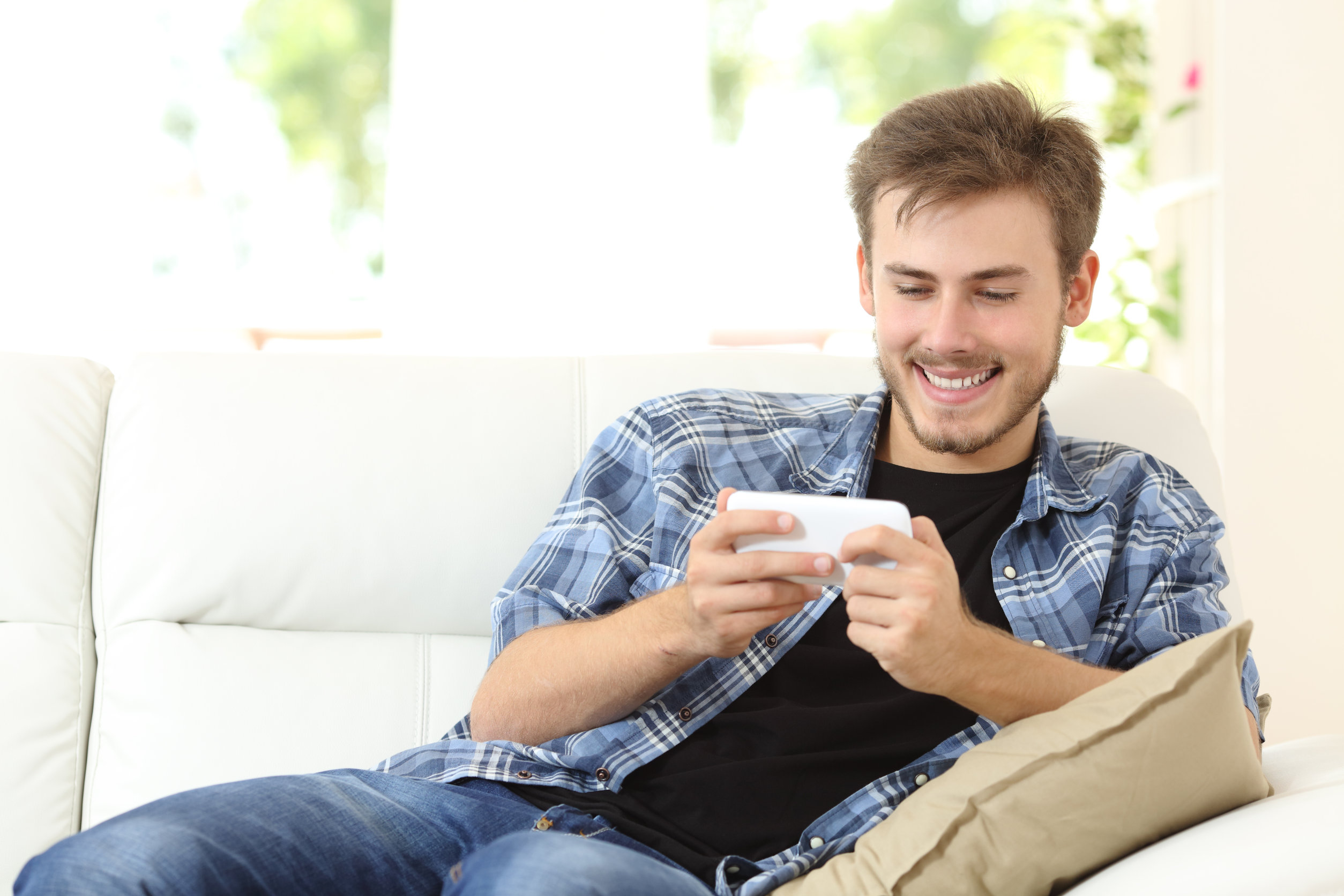 Клиенты Tele2 получат бесплатный доступ к кино и сервисам Клиенты Tele2 получат бесплатный доступ к кино и сервисам