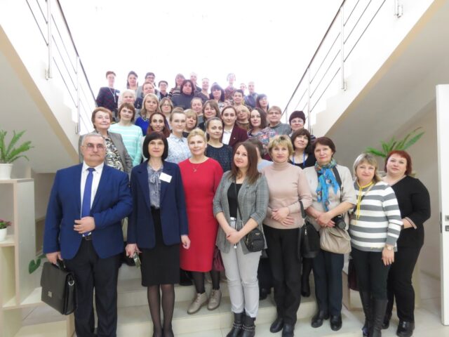 Тренд-сессия и флеш-сообщения: в Лихославле собрались библиотекари области