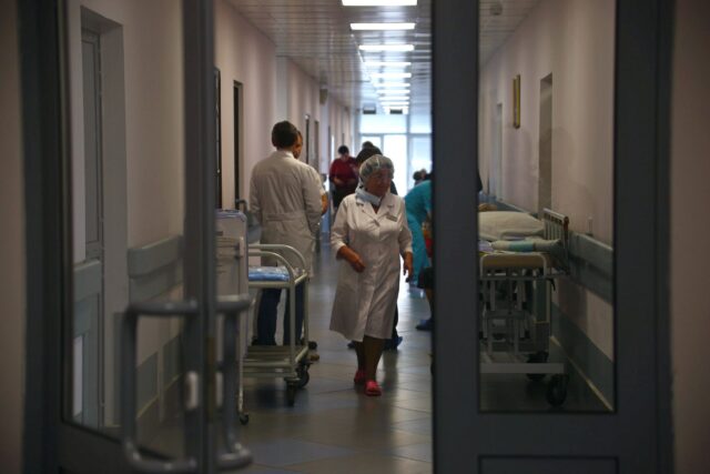 Главврачей и директоров школ обяжут отчитываться о расходах