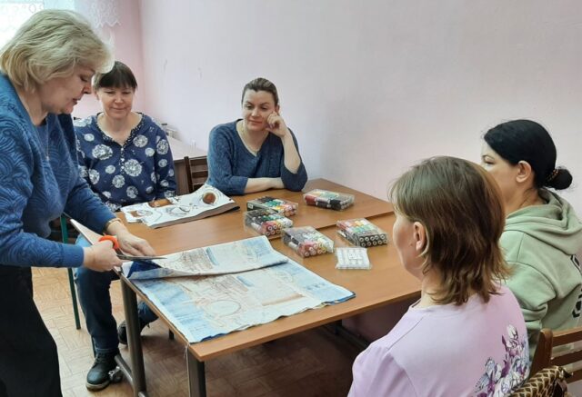 В Тверской области стартовали курсы полезного ремесла для родителей В Тверской области стартовали курсы полезного ремесла для родителей
