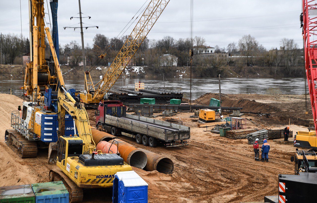 Игорь Руденя проконтролировал ход строительства Западного моста в Твери Игорь Руденя проконтролировал ход строительства Западного моста в Твери
