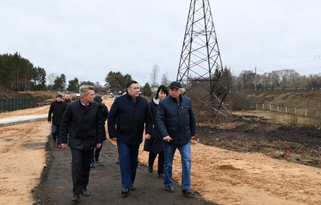 Игорь Руденя проконтролировал ход строительства Западного моста в Твери Игорь Руденя проконтролировал ход строительства Западного моста в Твери