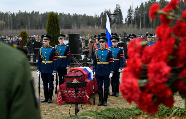 В поселке Сахарово простились с военнослужащим Игорем Лёвкиным, погибшим во время спецоперации на Украине В поселке Сахарово простились с военнослужащим Игорем Лёвкиным, погибшим во время спецоперации на Украине