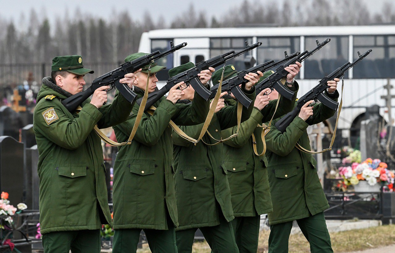 В поселке Сахарово простились с военнослужащим Игорем Лёвкиным, погибшим во время спецоперации на Украине