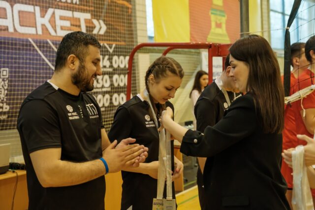 Команда «Верхневолжское АТП» приняла участие в товарищеском турнире «Волейбольная волна» Команда «Верхневолжское АТП» приняла участие в товарищеском турнире «Волейбольная волна»