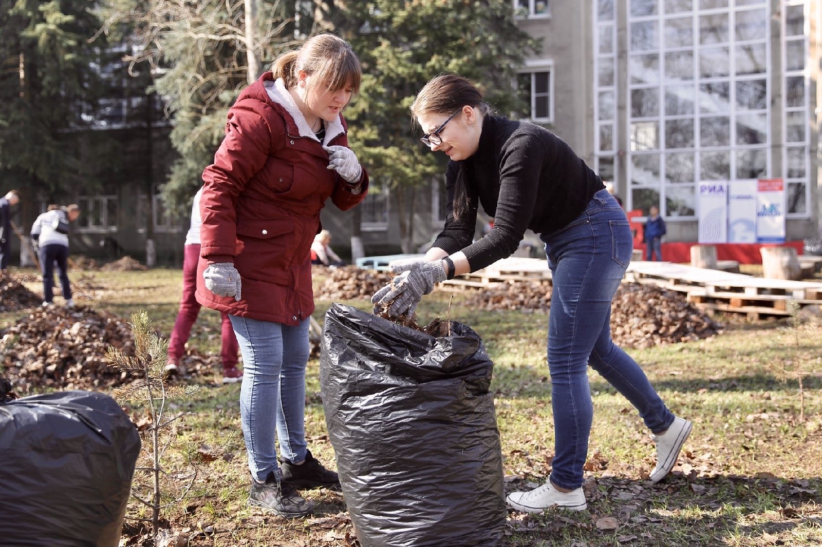 Медиахолдинг РИА Верхневолжье принял участие в традиционном субботнике