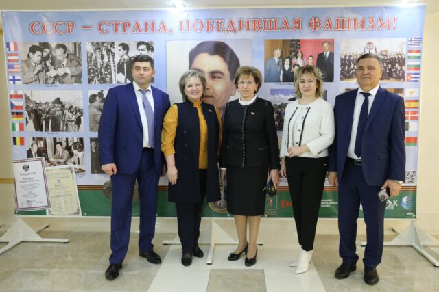 В Совете Федерации состоялась выставка-презентация книги «Легендарный Маресьев» В Совете Федерации состоялась выставка-презентация книги «Легендарный Маресьев»