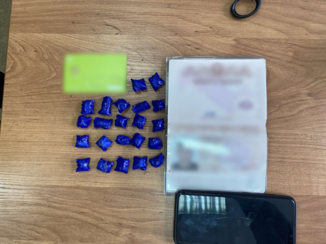 В Твери задержали двух молодых людей с крупной партией наркотиков