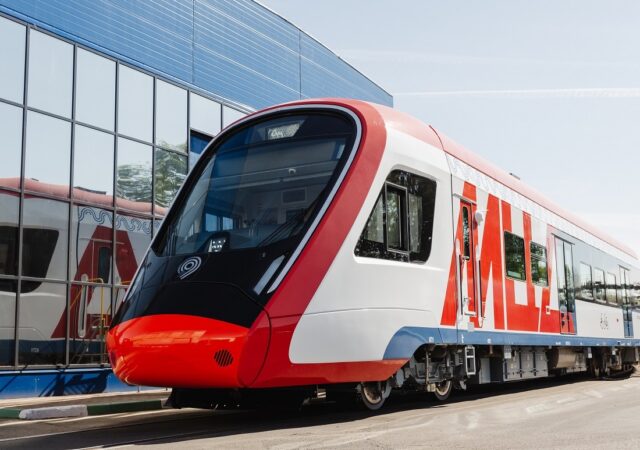 На Тверском вагоностроительном заводе создали новейший российский электропоезд «Иволга 3.0» На Тверском вагоностроительном заводе создали новейший российский электропоезд «Иволга 3.0»