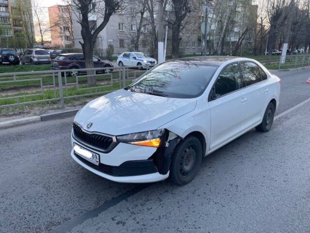 Жительница Твери перебегала дорогу и попала под автомобиль Жительница Твери перебегала дорогу и попала под автомобиль