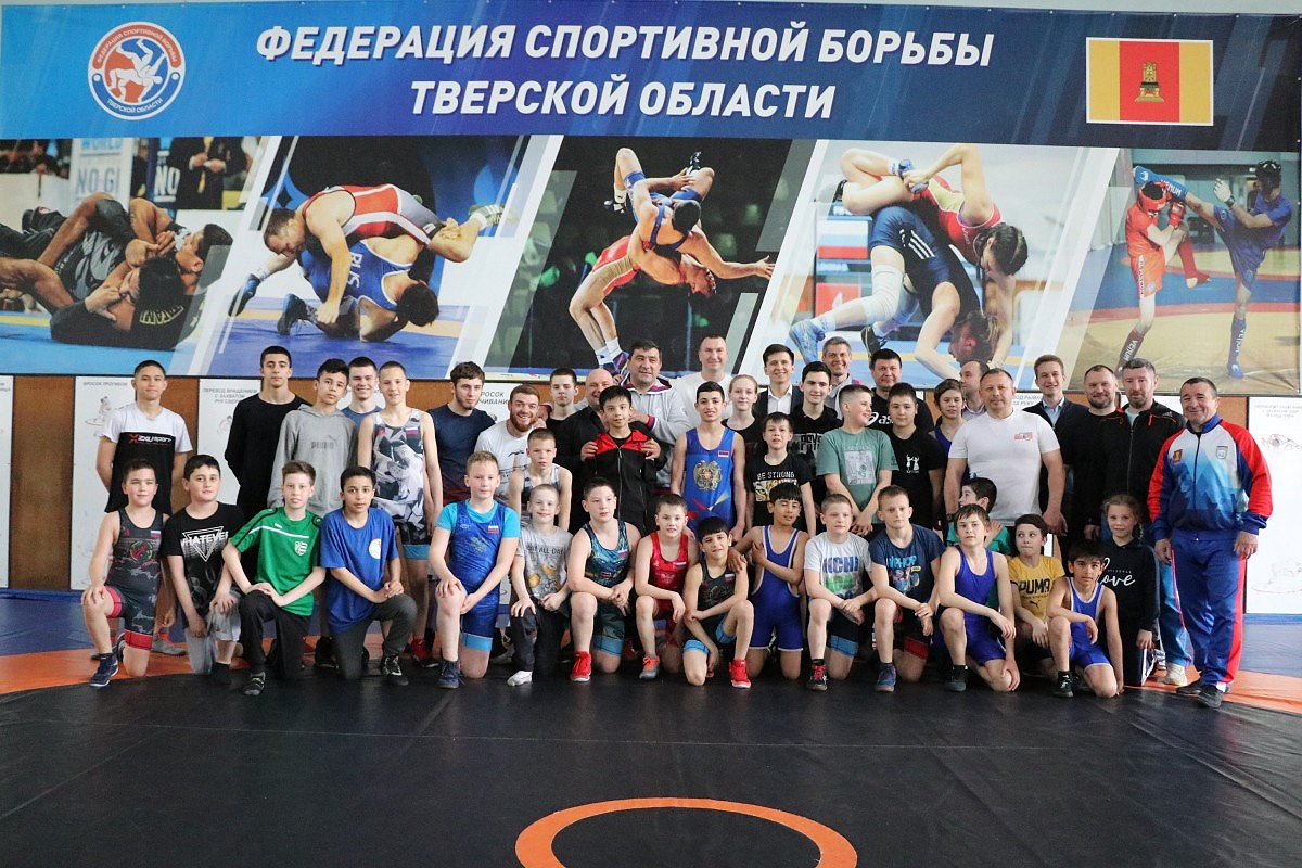 Воспитанники спортшкол Тверской области пообщались с выдающимися спортсменами страны
