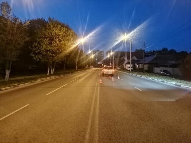 В Твери пешеход не успел перебежать дорогу перед автомобилем В Твери пешеход не успел перебежать дорогу перед автомобилем