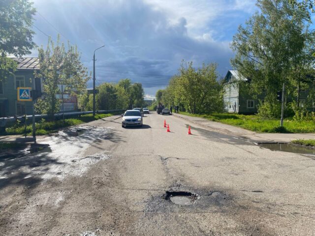 В Тверской области автомобиль сбил велосипедистку