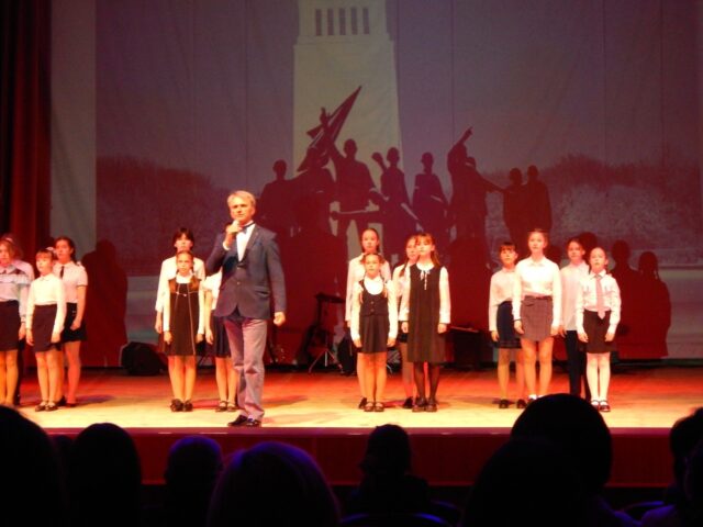 В Торопце прошел концерт ко Дню Победы В Торопце прошел концерт ко Дню Победы