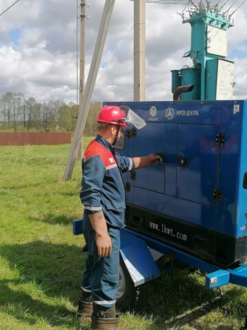 Энергетики в сжатые сроки восстановили нарушенное непогодой электроснабжение жителей Брянской области