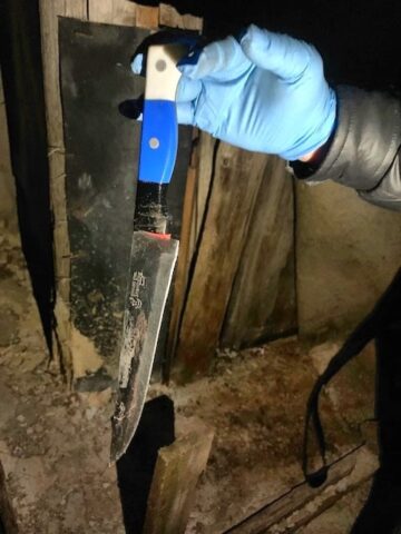 В Тверской области отец зарезал сына В Тверской области отец зарезал сына