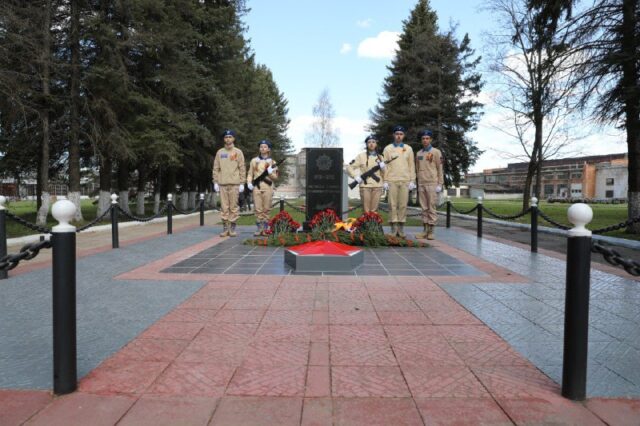 В Торжке на территории вагонзавода восстановлен мемориальный комплекс В Торжке на территории вагонзавода восстановлен мемориальный комплекс
