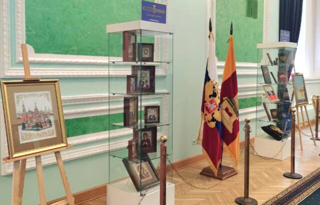«Торжокские золотошвеи» в Кремле представили уникальную экспозицию «Торжокские золотошвеи» в Кремле представили уникальную экспозицию
