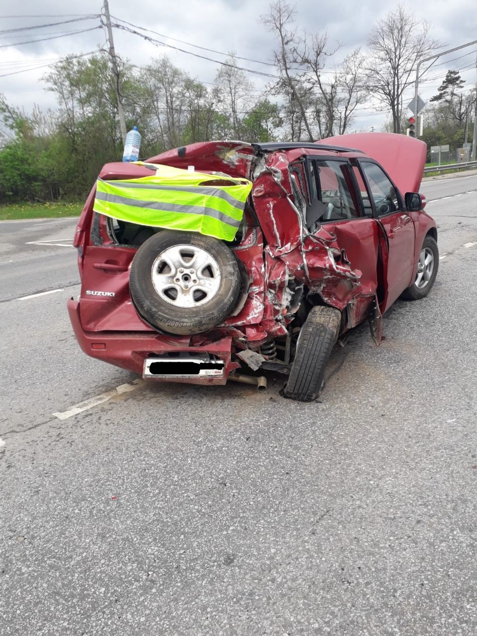 В Тверской области водитель Камаза уснул на дороге и врезался в другую машину