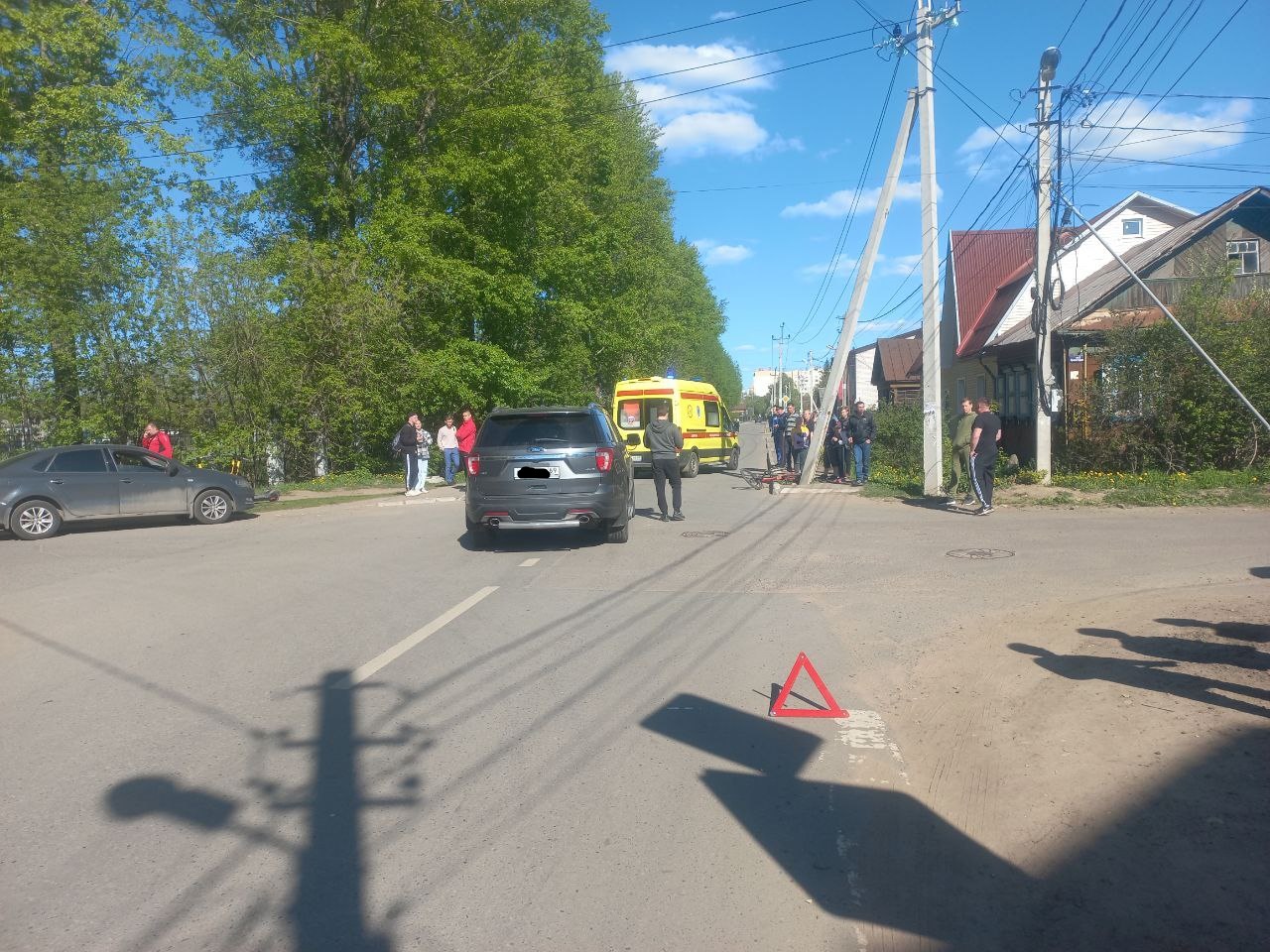 В Твери иномарка сбила мальчика на велосипеде В Твери иномарка сбила мальчика на велосипеде