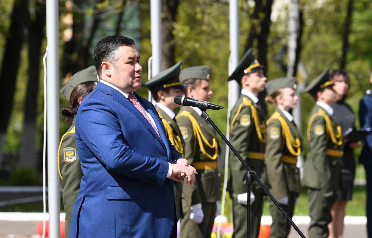 Игорь Руденя поздравил выпускников Верхневолжья с праздником Последнего звонка Игорь Руденя поздравил выпускников Верхневолжья с праздником Последнего звонка
