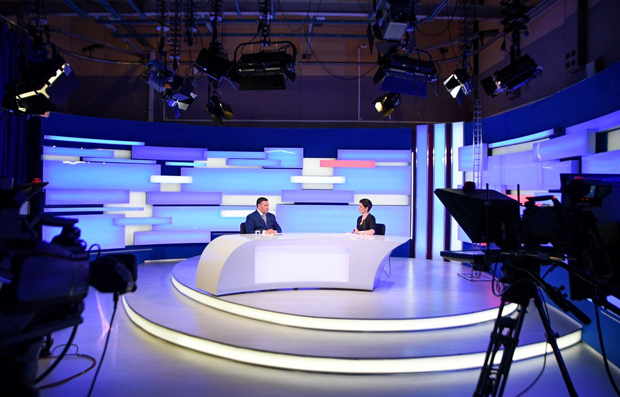 Обновление игровых площадок в детских садах, приобретение транспорта для творческих коллективов: жители региона обратились к губернатору по актуальным вопросам территорий