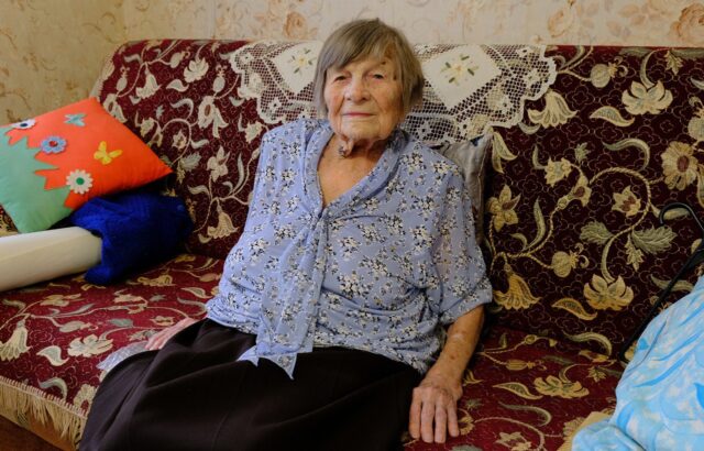 Игорь Руденя поздравил со 105-летием ветерана Великой Отечественной войны, труженицу тыла Марию Александровну Назарову