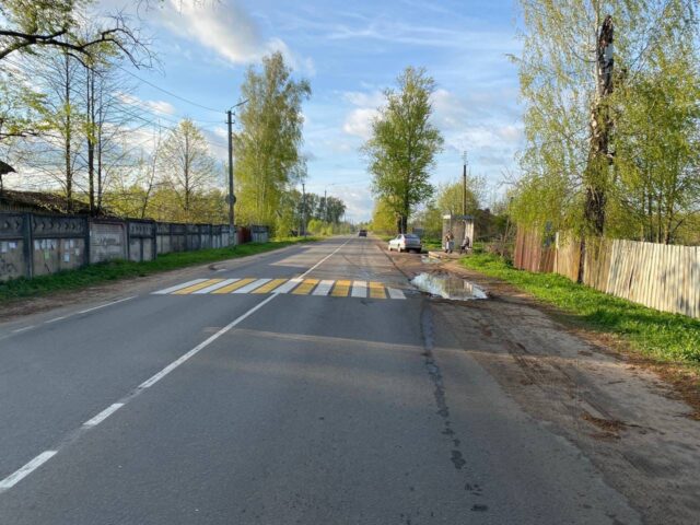 В Тверской области иномарка сбила двух детей В Тверской области иномарка сбила двух детей