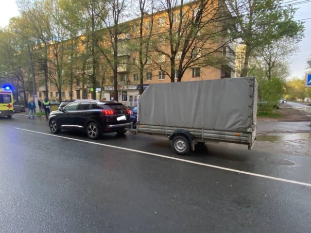 Водитель иномарки сбил 8-летнюю девочку в Твери Водитель иномарки сбил 8-летнюю девочку в Твери