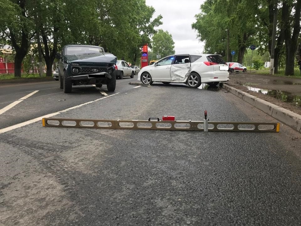В ДТП в Твери пострадали два ребенка В ДТП в Твери пострадали два ребенка