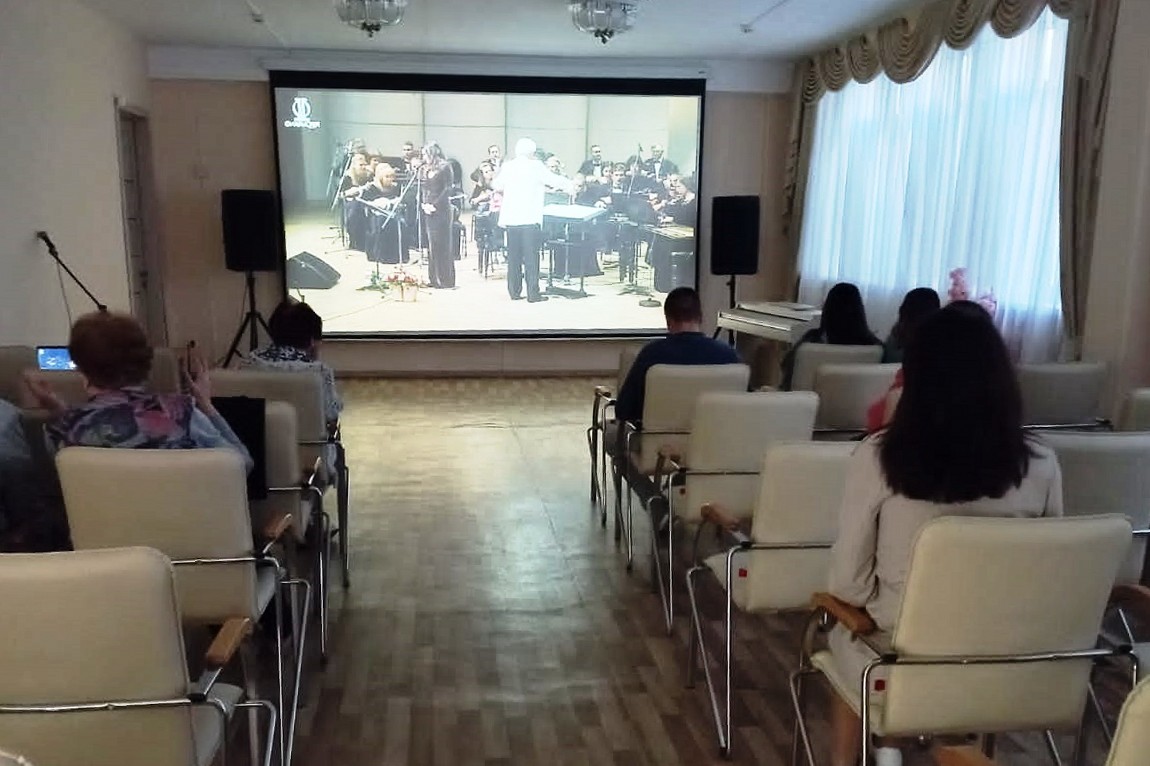 В Лихославле заработал виртуальный концертный зал В Лихославле заработал виртуальный концертный зал