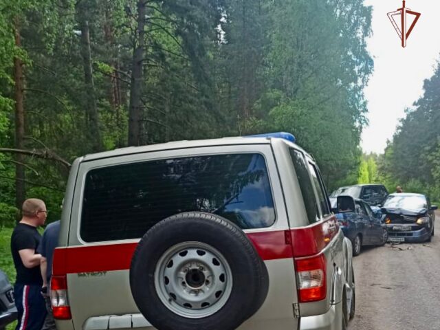 Росгвардейцы оказали первую помощь пострадавшим в ДТП под Тверью Росгвардейцы оказали первую помощь пострадавшим в ДТП под Тверью