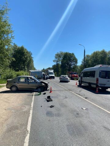 Три человека пострадали в ДТП на Московском шоссе в Твери