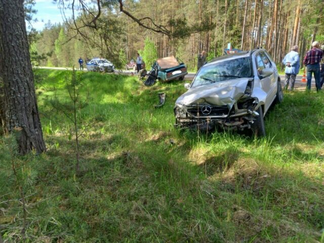 В Тверской области в ДТП погиб пожилой водитель ВАЗа В Тверской области в ДТП погиб пожилой водитель ВАЗа