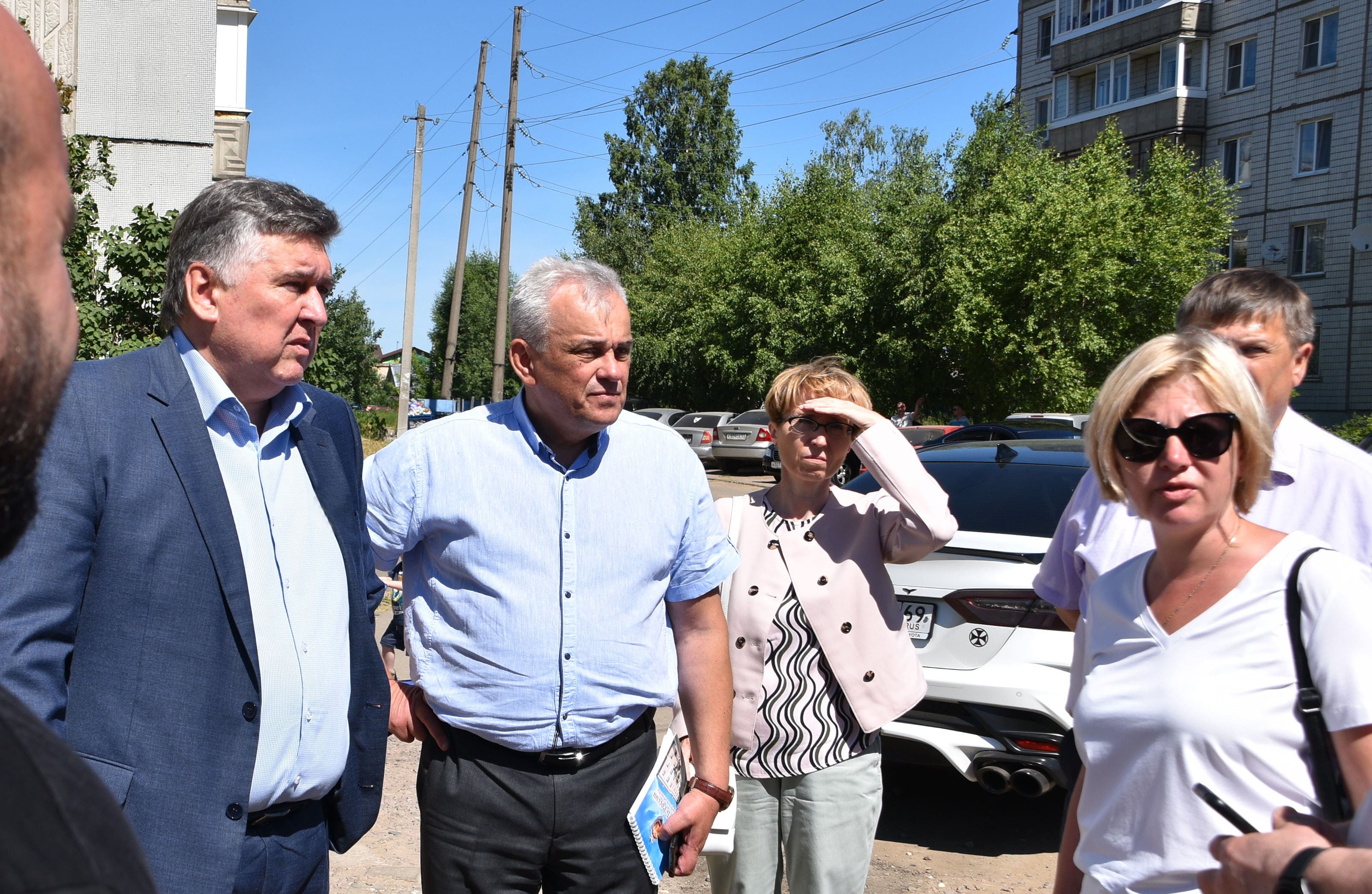 В Твери благоустраивают общественные зоны