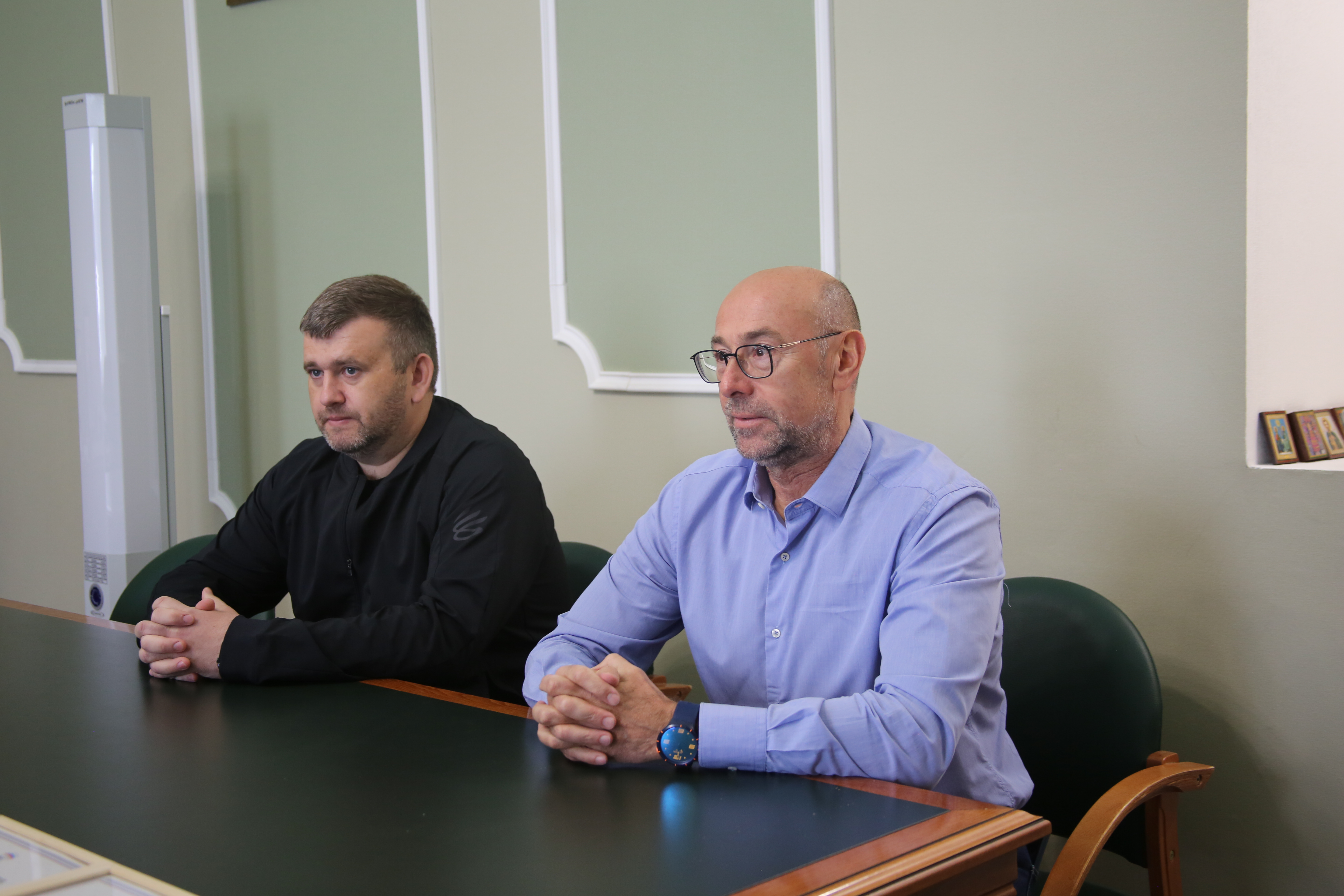 Тверские предприниматели передали гуманитарную помощь жителям ДНР и ЛНР