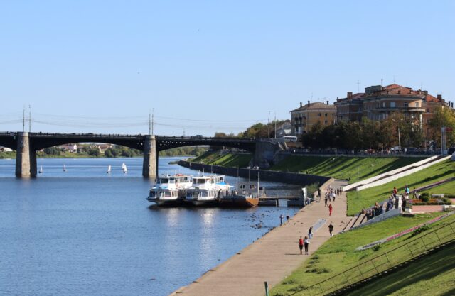 Жаркая солнечная погода остается в Верхневолжье еще на несколько дней Тверскую область ожидает еще один солнечный день