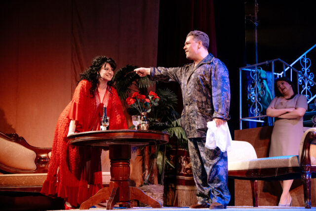 Драма в комедийной оправе: В Тверском драмтеатре поставили «Филумену Мартерано»