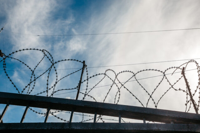 19-летний житель Тверской области отправится в тюрьму за грабеж